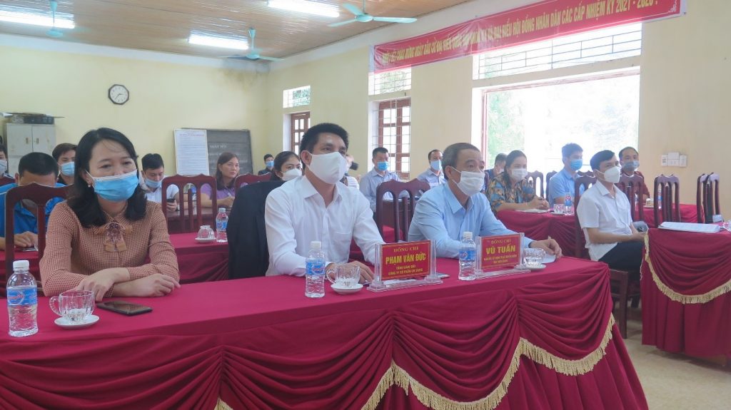 Bàn giao Đài Truyền thanh số ứng dụng Công nghệ thông tin – Viễn thông cho huyện Chiêm Hóa, tỉnh Tuyên Quang