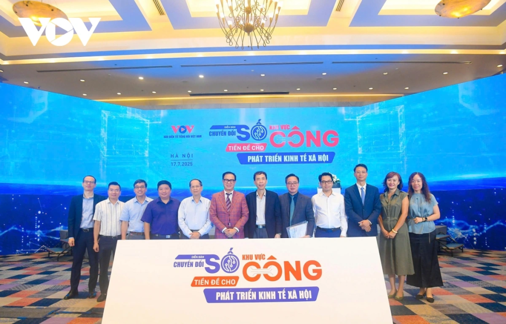 Bước tiến mới trong chuyển đổi số khu vực công: Chuyển đổi số quản lý hành chính và đảm bảo an toàn thông tin 5 image 5